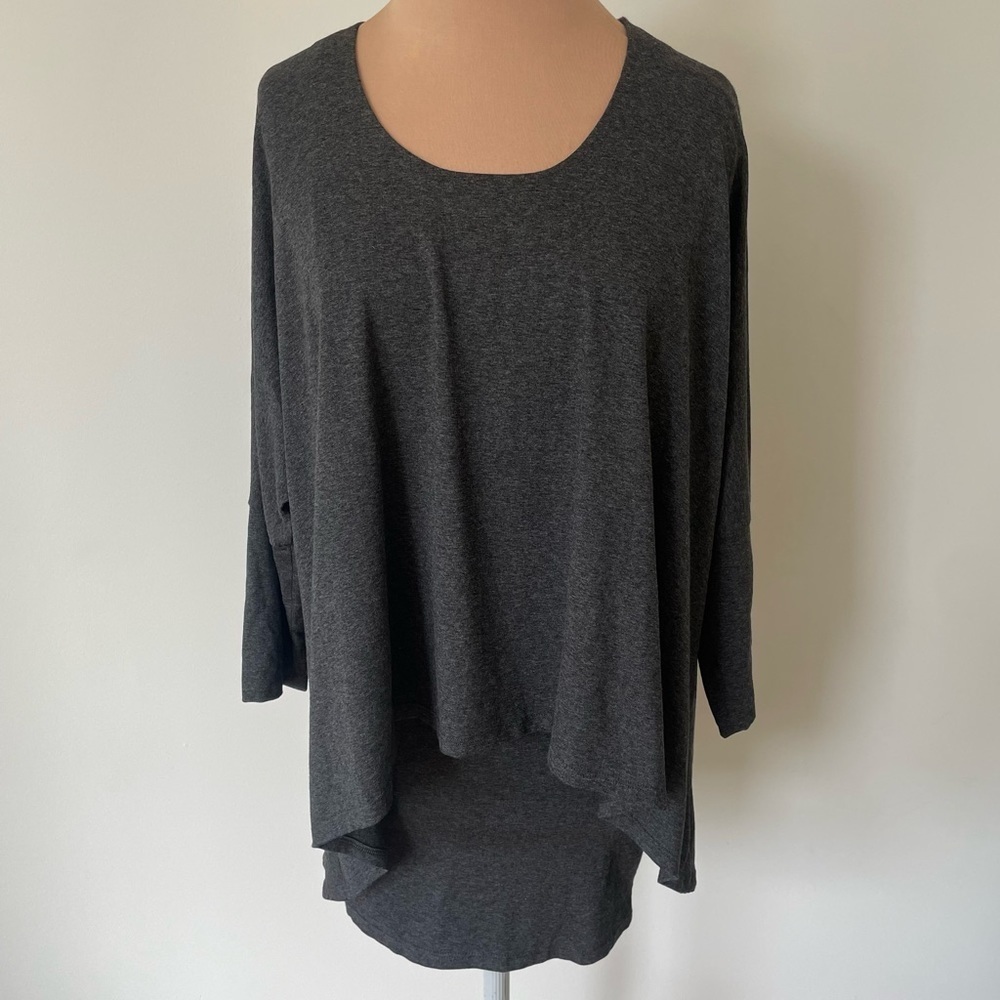 Testimony Los Angeles Charcoal Gray Stretch 3/4 Sleeve Tunic Overlay Top NWT S